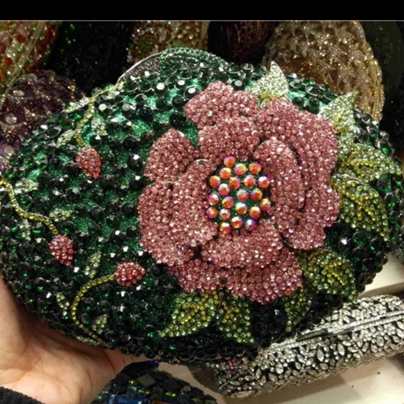 🌹SOLD NWT  Crystals Clutch   *Minaudiere. 20*15*7cm Green, Rose - Picture 15 of 15